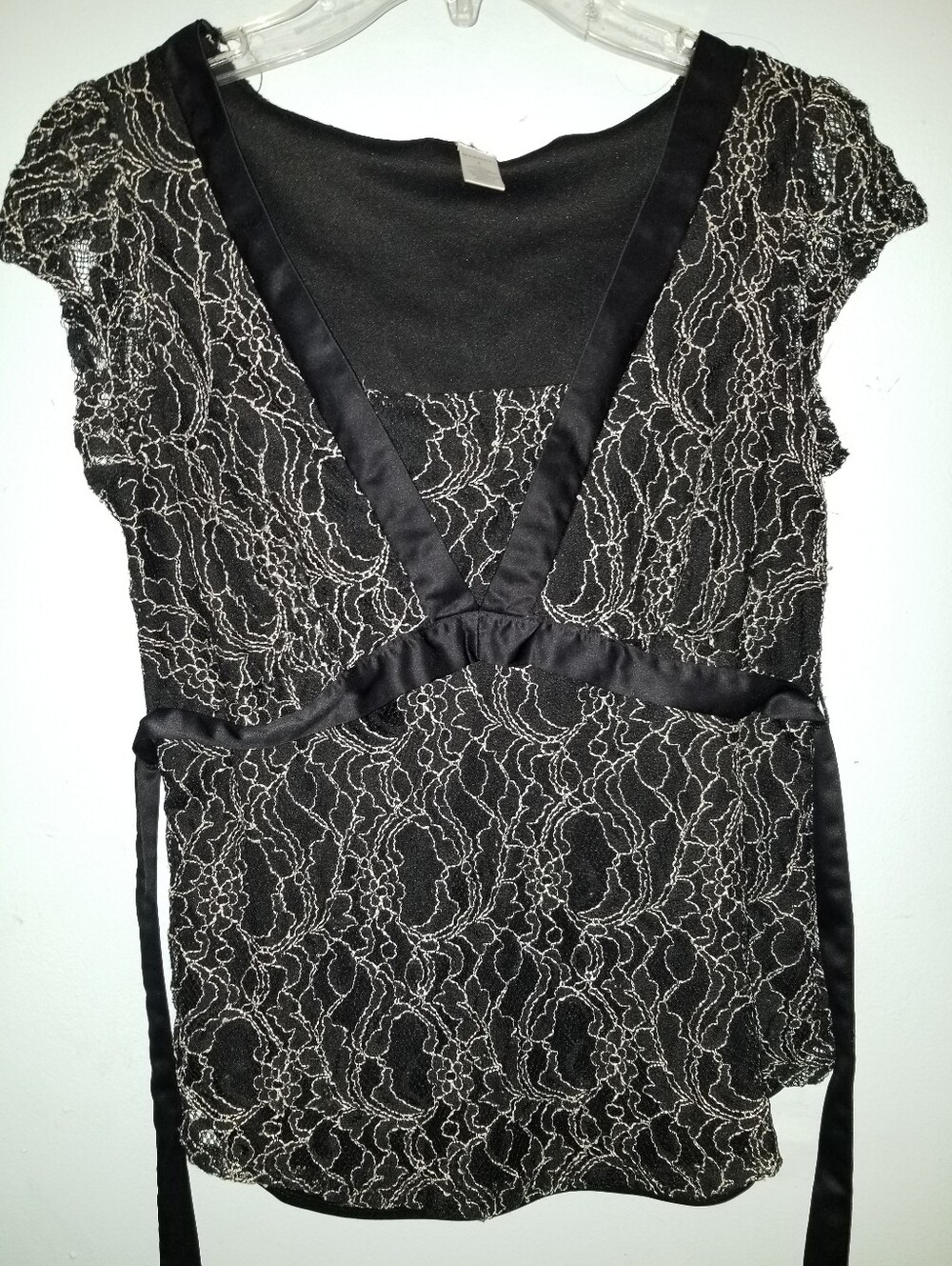 Merona Black Lace Overlay V Neck Cap Sleeve Top With Ties Small